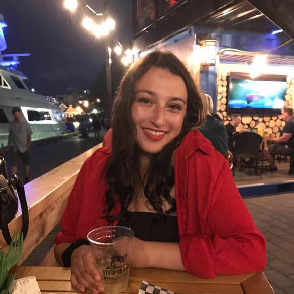 Meet your Posher, Caileigh - Picture 1 of 1